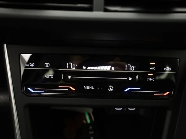 VOLKSWAGEN Taigo (2024) — foto 18 van 18