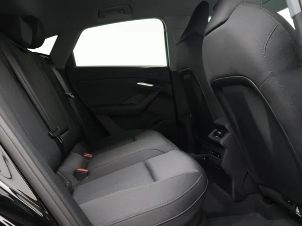 AUDI Q6 Sportback e-tron (2025) — foto 13 van 24