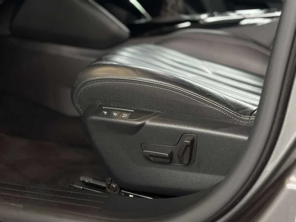 Peugeot 2008 (2022) — foto 20 van 21