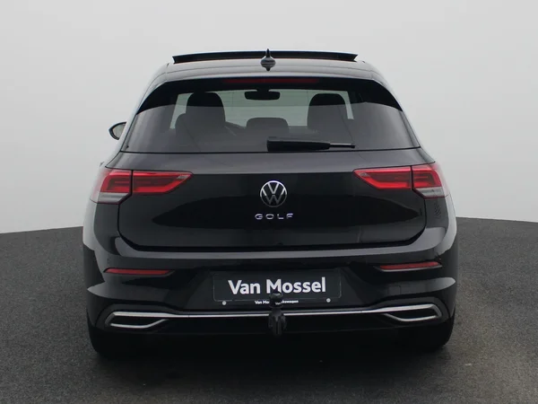 Volkswagen Golf (2022) — foto 41 van 45