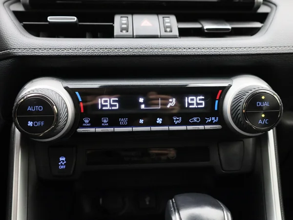 Toyota RAV4 (2021) — foto 14 van 46