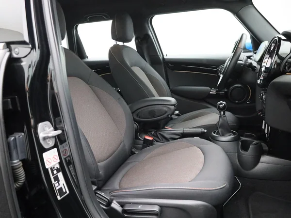 MINI One (2022) — foto 24 van 37