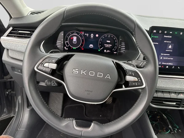 SKODA Octavia Combi (2025) — foto 4 van 24