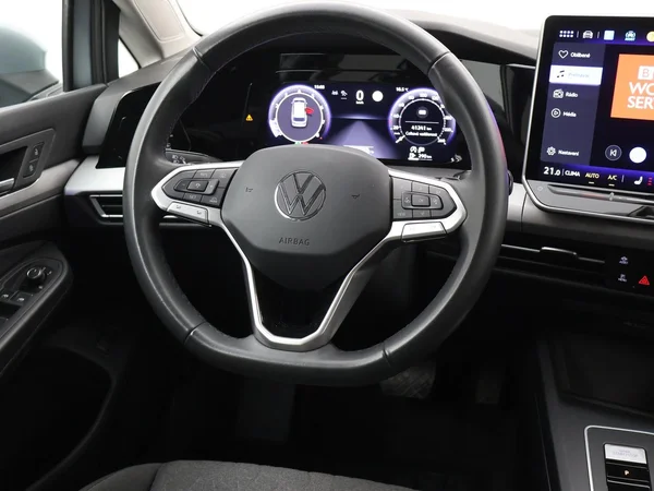 VOLKSWAGEN Golf VIII SW (2025) — foto 6 van 32