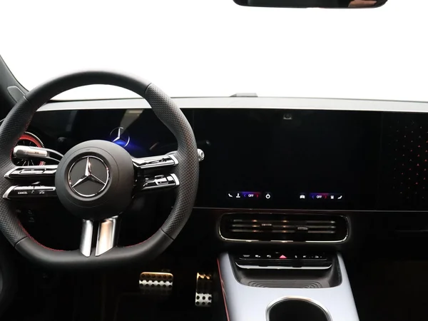 Mercedes-Benz CLA (2025) — foto 10 van 24