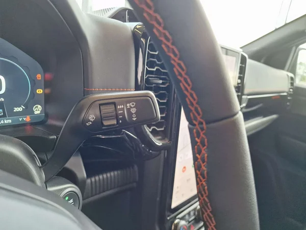 Ford Ranger — foto 3 van 13