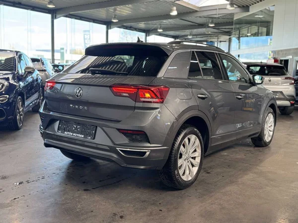 Volkswagen T-Roc (2020) — foto 11 van 17