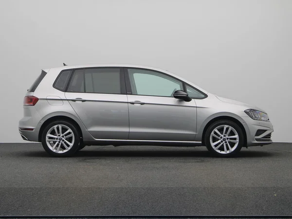 VOLKSWAGEN Golf Sportsvan (2020) — foto 18 van 19