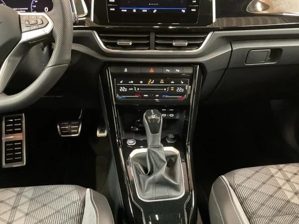 VOLKSWAGEN T-Roc (2026) — foto 3 van 23