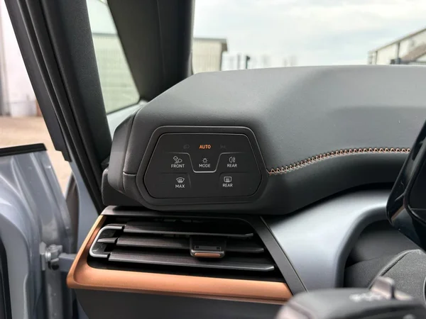 CUPRA Born (2024) — foto 16 van 23