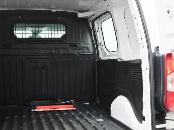 Citroën Berlingo (2019) — foto 8 van 36