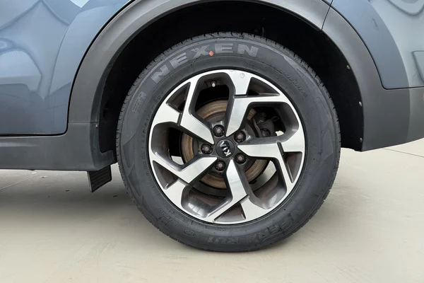 Kia Sportage (2019) — foto 24 van 27