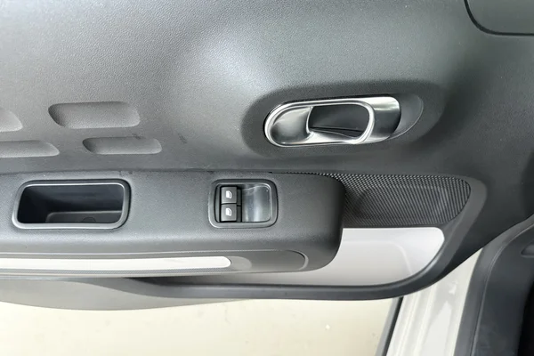 Citroen C3 (2023) — foto 8 van 19
