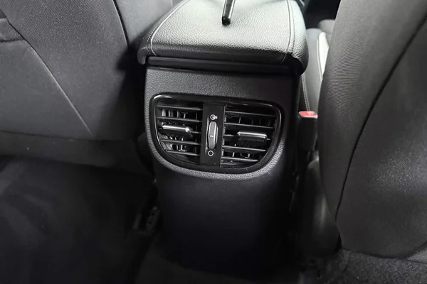 Kia ProCeed (2019) — foto 15 van 43