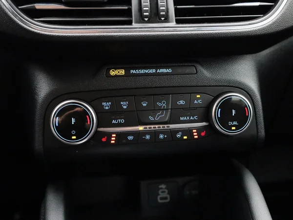 Ford Kuga (2022) — foto 14 van 40
