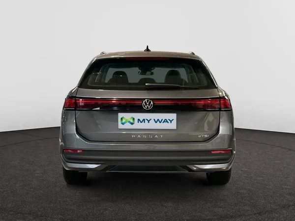 VOLKSWAGEN Passat SW (2024) — foto 19 van 24