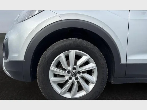 Volkswagen T-CROSS (2023) — foto 20 van 22