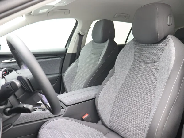 SKODA Superb Combi (2025) — foto 5 van 18