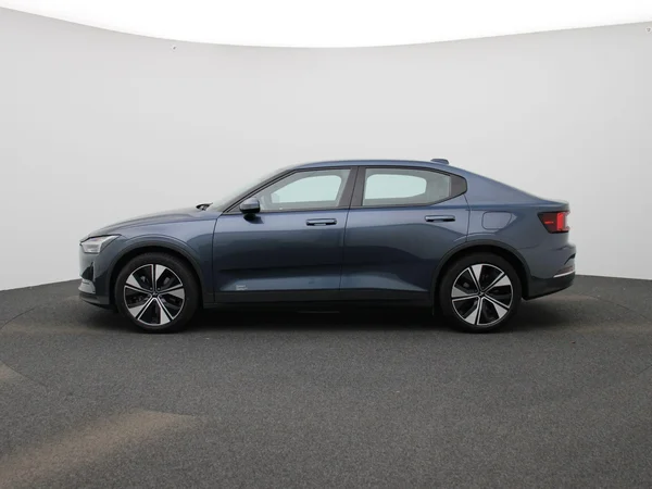 Polestar 2 (2023) — foto 34 van 41