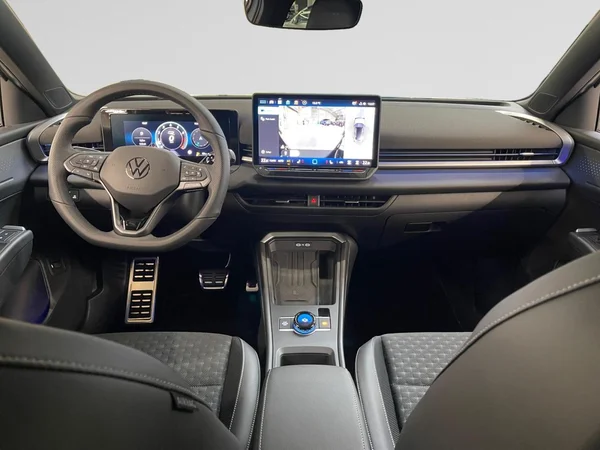VOLKSWAGEN T-Roc (2026) — foto 2 van 24