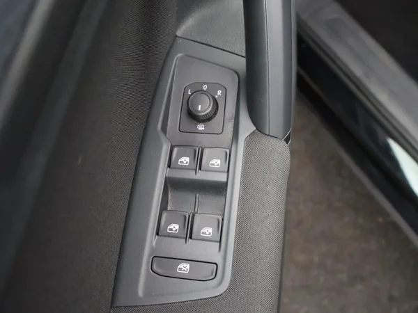 Volkswagen Tiguan (2022) — foto 16 van 27