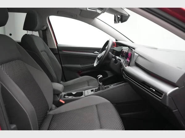 VOLKSWAGEN Golf VIII (2021) — foto 5 van 28