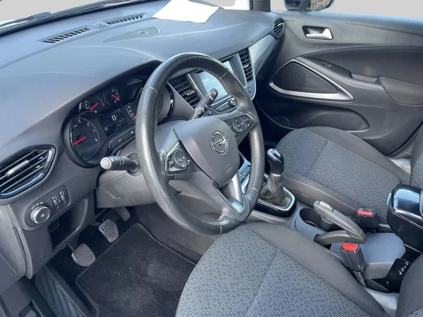 Opel Crossland X (2022) — foto 17 van 17