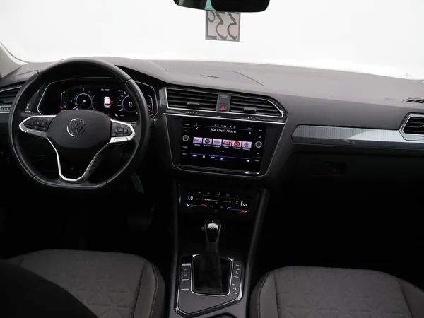 VOLKSWAGEN Tiguan eHybrid (PHEV) (2022) — foto 4 van 26