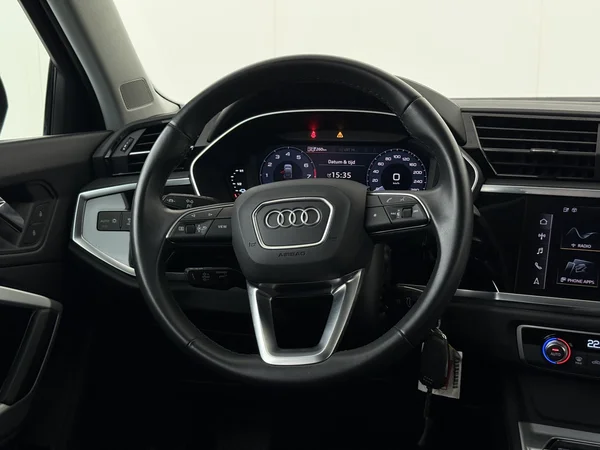 AUDI Q3 (2021) — foto 14 van 34