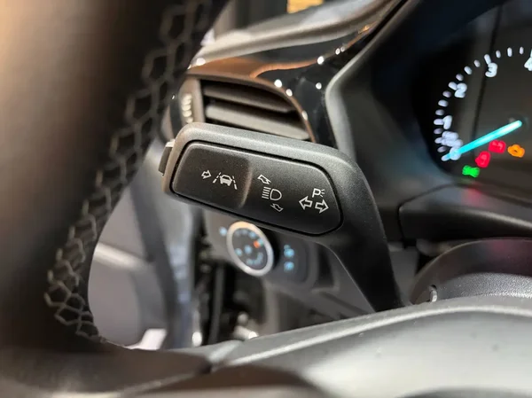 Ford Fiesta (2020) — foto 2 van 22