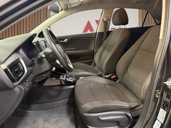Kia Rio (2018) — foto 4 van 29