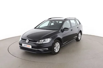 Volkswagen Golf a9addb4d-3e66-4055-b500-ae97fe16e4a0