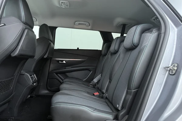Peugeot 5008 (2021) — foto 19 van 20