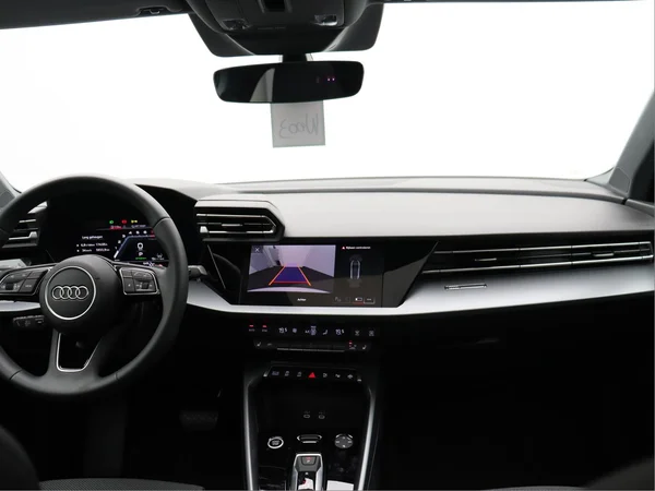 AUDI A3 Sportback (2025) — foto 2 van 21