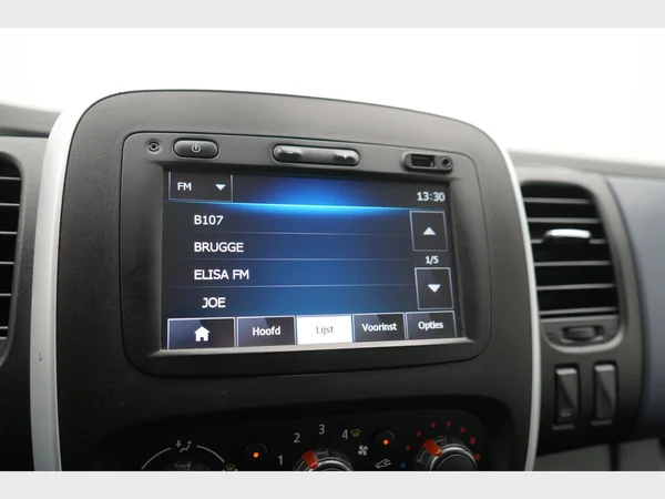 OPEL Vivaro 2700 Fou Swb (2015) — foto 15 van 20