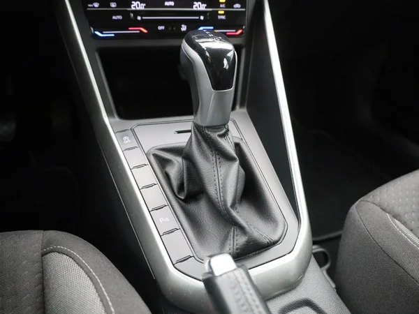 Volkswagen Polo (2023) — foto 13 van 38