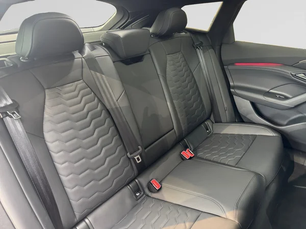 AUDI A6 Avant e-tron (2025) — foto 11 van 22
