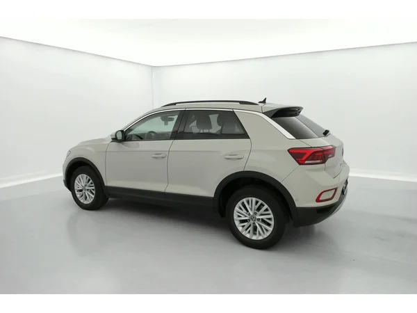 VOLKSWAGEN T-Roc Dsl (2023) — foto 3 van 36