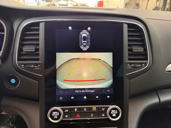 Renault Megane (2023) — foto 14 van 27