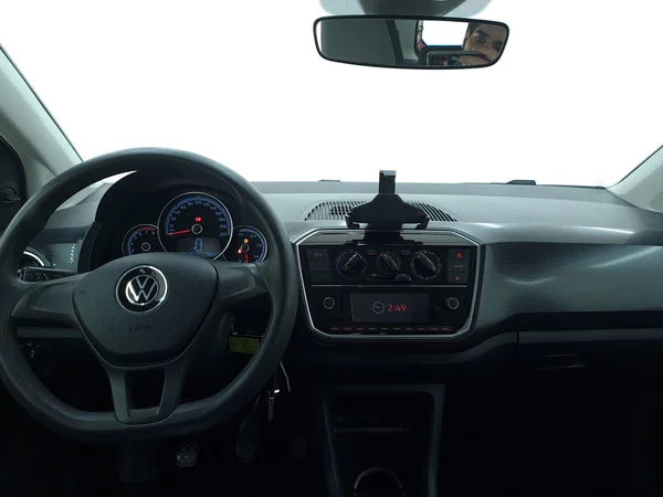 Volkswagen Up! (2022) — foto 3 van 23