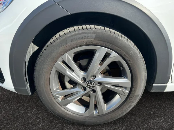 VOLKSWAGEN Taigo (2024) — foto 24 van 24