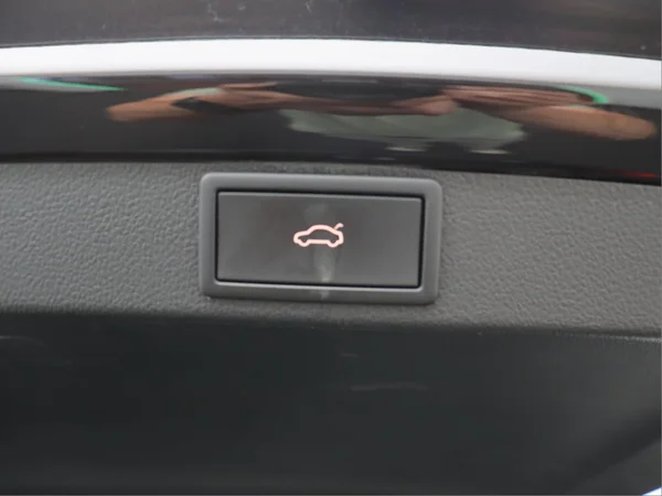 SKODA Octavia Combi PHEV (2024) — foto 11 van 15