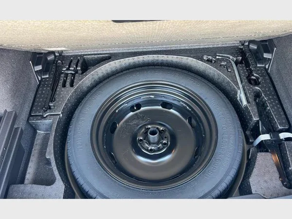 Volkswagen Tiguan (2022) — foto 15 van 27