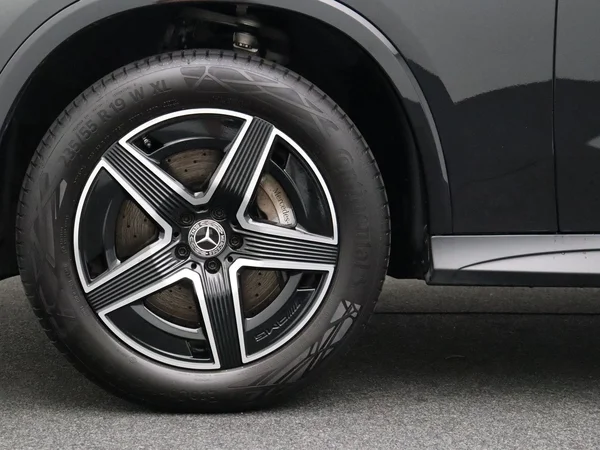 Mercedes-Benz GLC (2024) — foto 34 van 36
