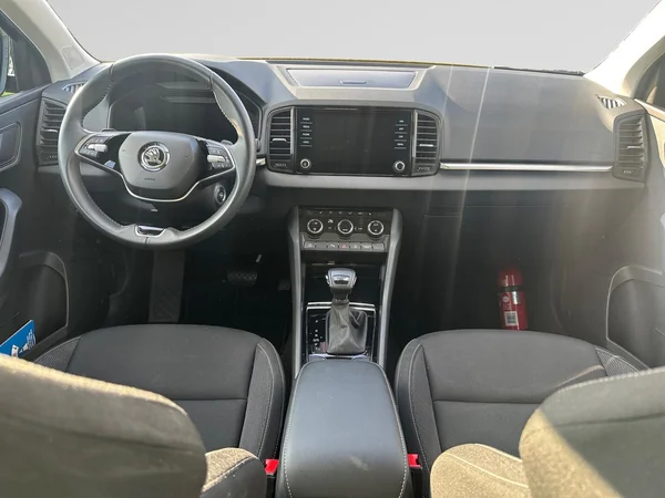SKODA Karoq (2024) — foto 2 van 24