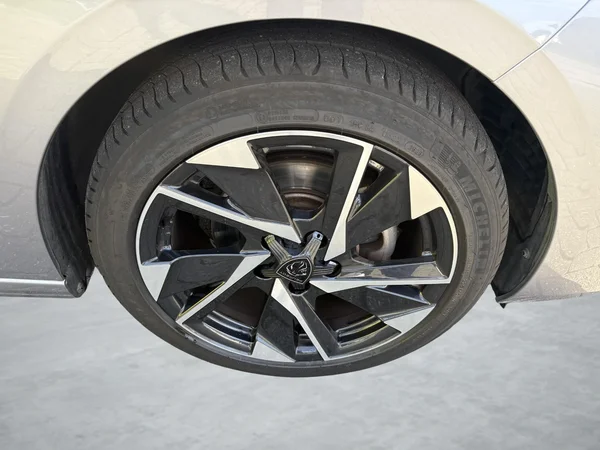 Peugeot 308 (2022) — foto 4 van 20