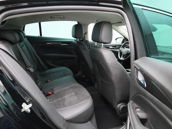 Opel Insignia (2022) — foto 26 van 40