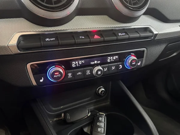 AUDI Q2 (2024) — foto 5 van 15