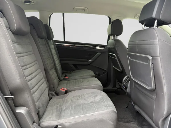 VOLKSWAGEN Touran (2025) — foto 11 van 24