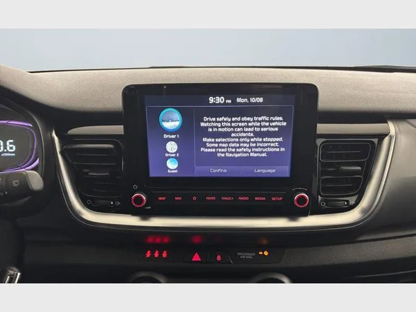Kia STONIC (2025) — foto 5 van 15